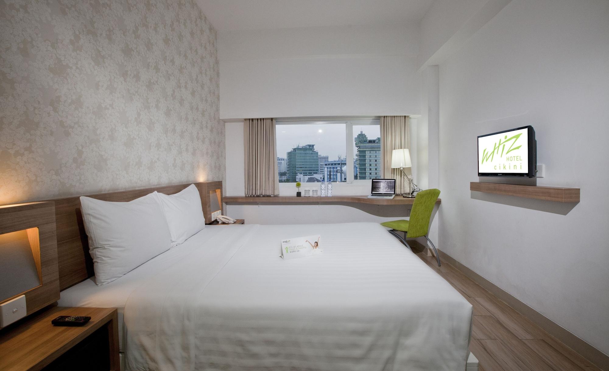 Whiz Hotel Cikini Jakarta Exterior foto