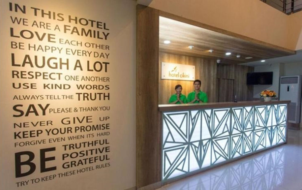 Whiz Hotel Cikini Jakarta Exterior foto