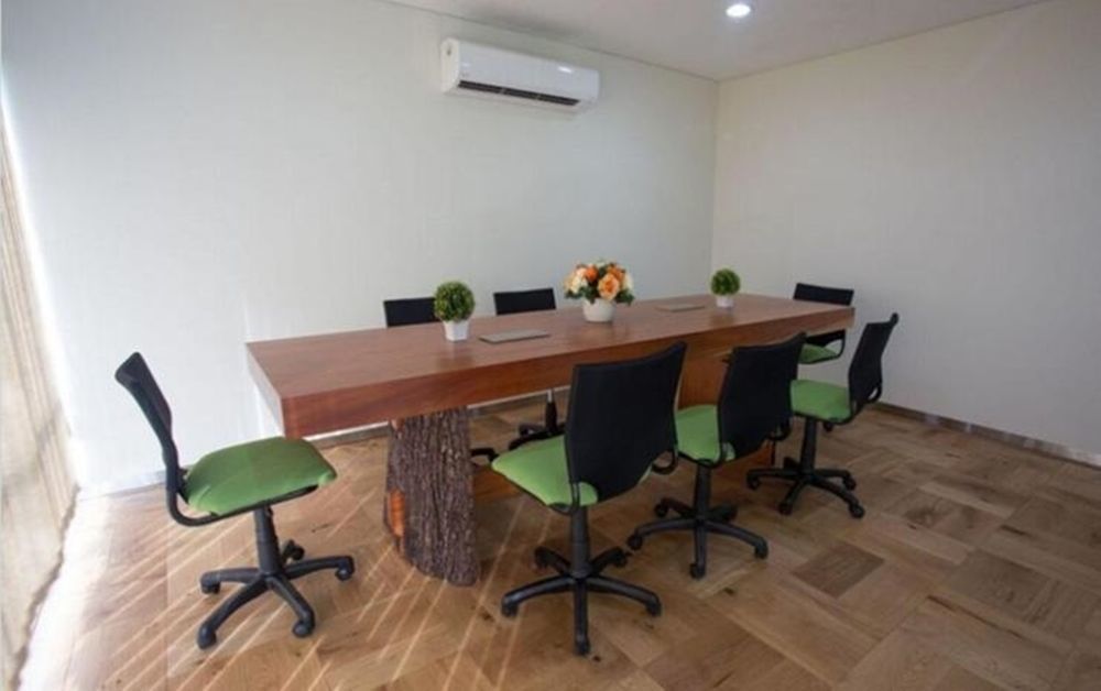Whiz Hotel Cikini Jakarta Exterior foto